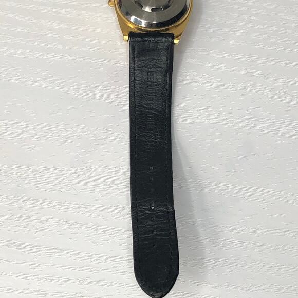 Vintage Warner Bros Pepe le Pew Penelope Watch - Doesn't Run, For Parts - Picture 10 of 11